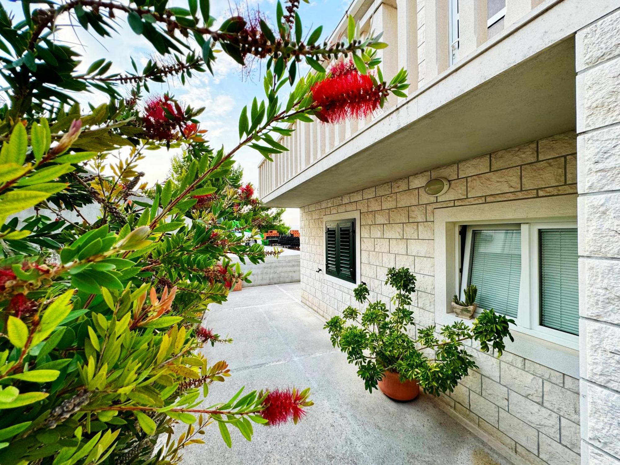 Apartment Baloevic Postira Luaran gambar